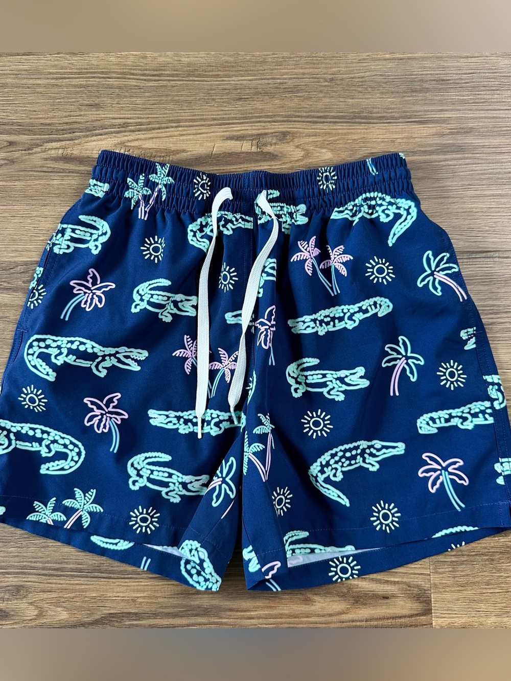 Chubbies Boys Swim Trunks Youth Medium* 10/12 Neon Glades Retro 5" Unlined Read